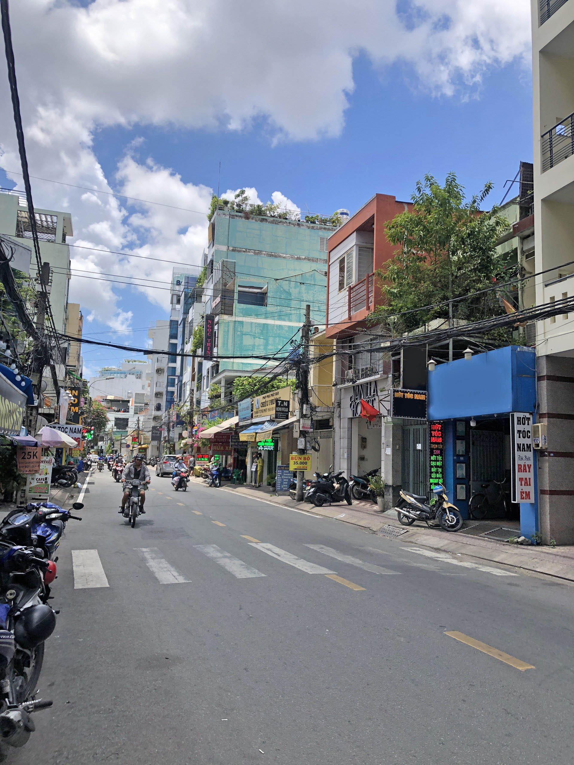 Cho thuê Mặt băng mặt tiền Hồ Bá Kiện, Phường 15, Quận 10